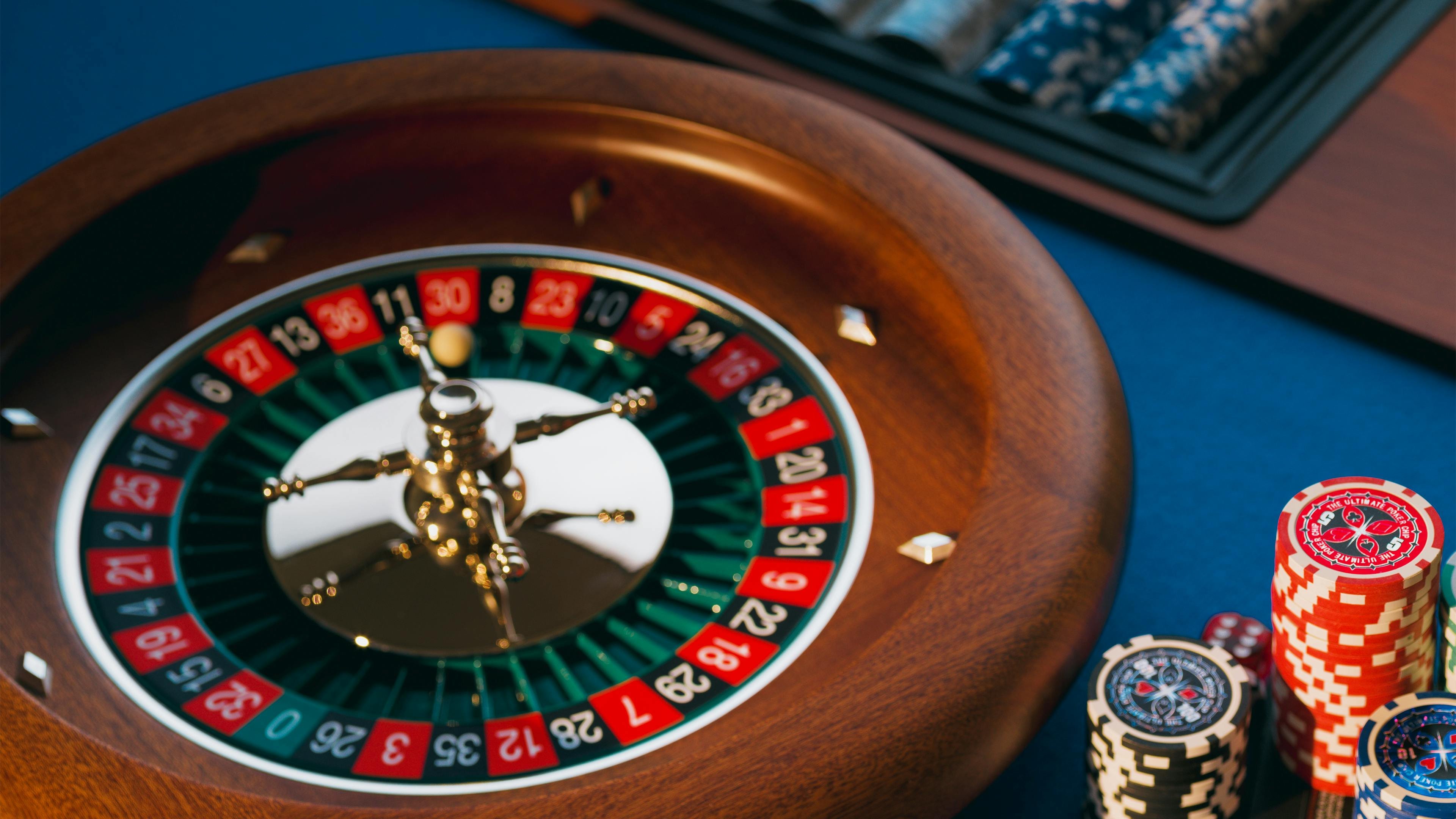 Filipino players enjoying sports betting and casino games on ph11 platform